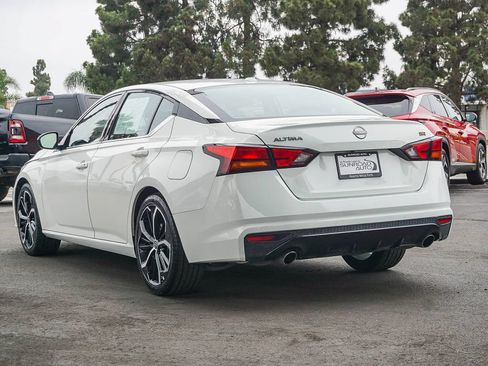 Used 2024 Nissan Altima 2.5 SR FWD image 5
