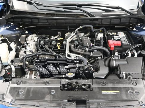 Used 2025 Nissan Altima 2.5 SV FWD image 11