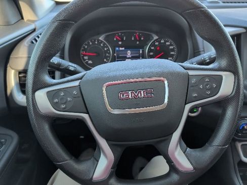 Used 2022 GMC Terrain SLE w/ Driver Convenience Package FWD image 16