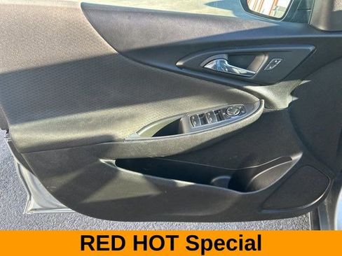 Used 2023 Chevrolet Malibu LT image 12