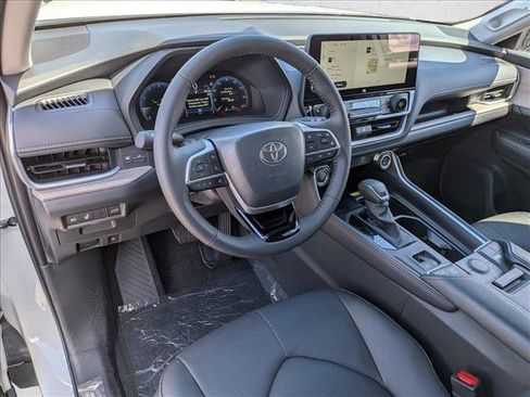 New 2026 Toyota Grand Highlander AWD image 3