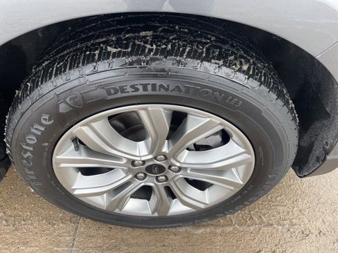 Used 2024 Ford Edge Titanium image 17