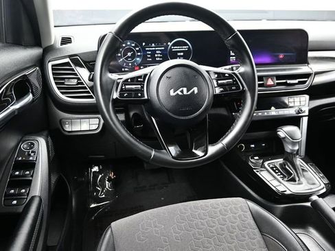 Used 2024 Kia Seltos S FWD image 19