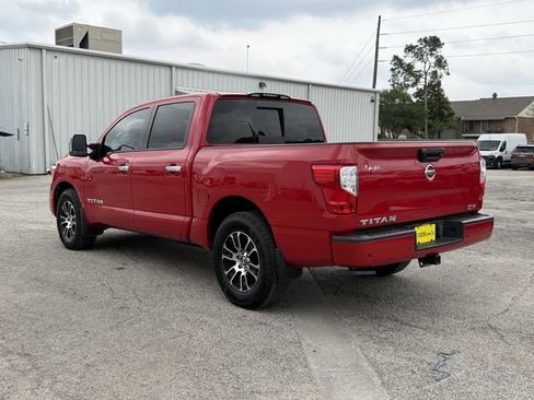 Used 2021 Nissan Titan SV w/ SV Convenience Package RWD image 5