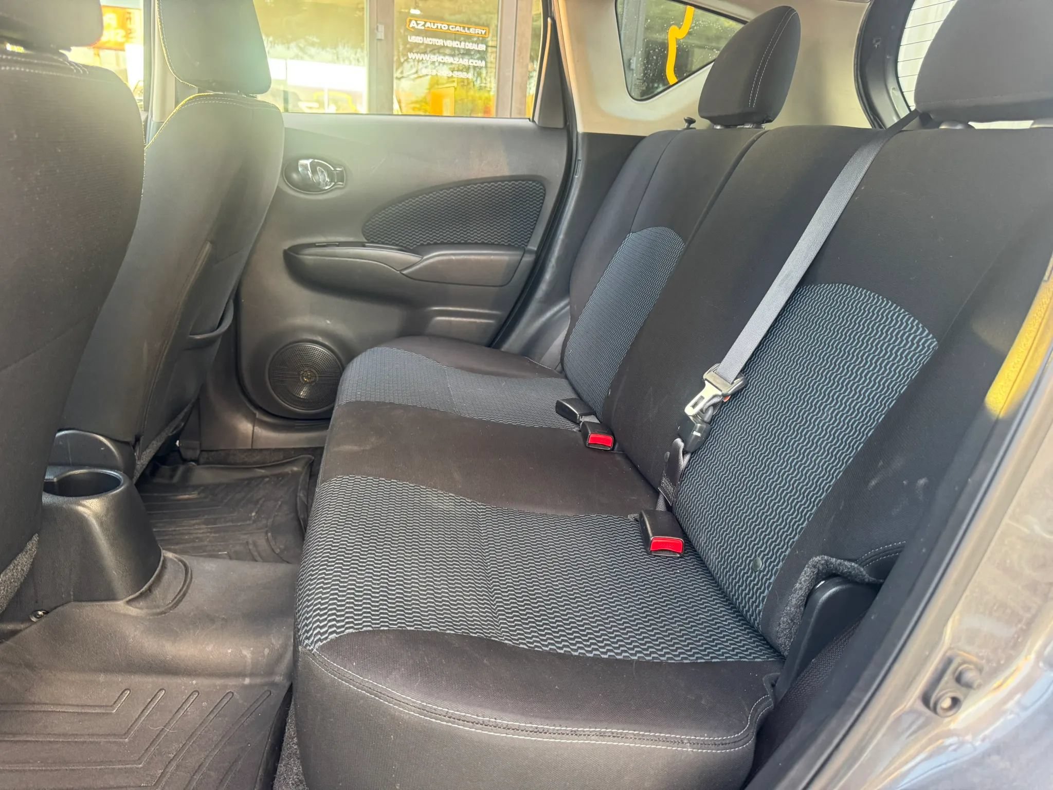Used 2018 Nissan Versa Note SV FWD image 17