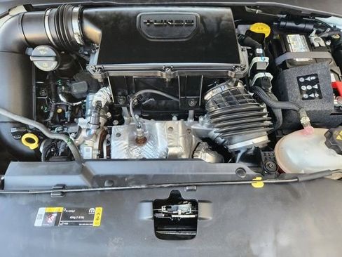 Used 2024 Jeep Compass Latitude w/ Convenience Group AWD/4WD image 32