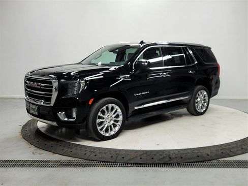 Used 2023 GMC Yukon SLT image 3