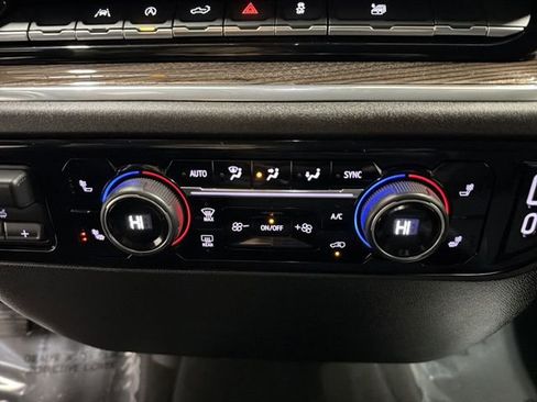 Certified 2025 Chevrolet Silverado 1500 LT image 29