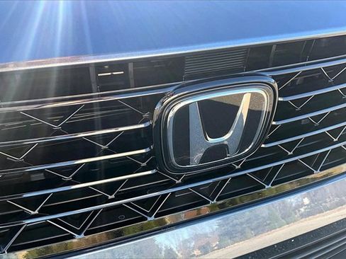 Used 2025 Honda Accord SE image 28