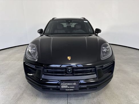 Certified 2024 Porsche Macan AWD/4WD image 10