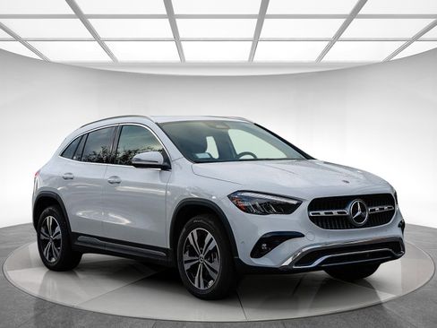Certified 2025 Mercedes-Benz GLA 250 image 4