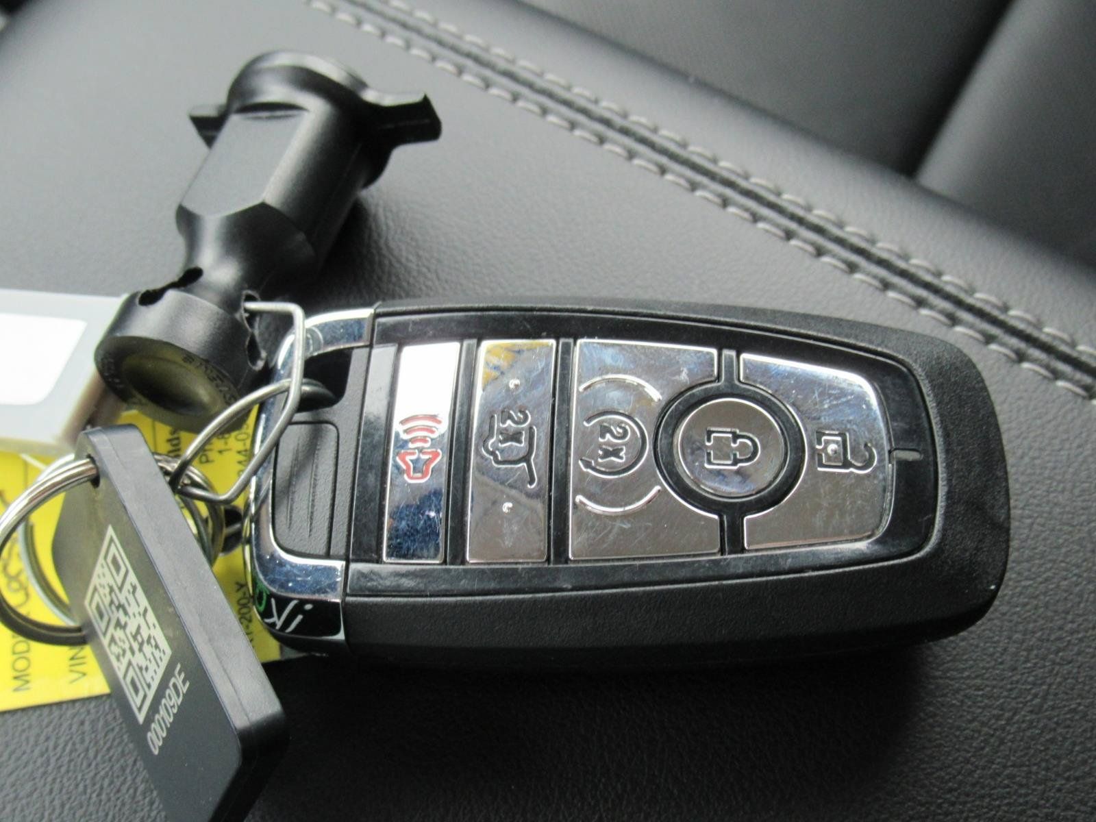 Used 2023 Lincoln Corsair Reserve FWD image 28