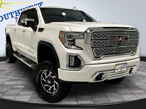 Used 2019 GMC Sierra 1500 Denali w/ Technology Package AWD/4WD image 3