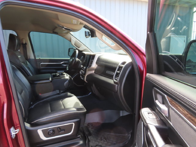 Used 2019 RAM 1500 Laramie AWD/4WD image 27