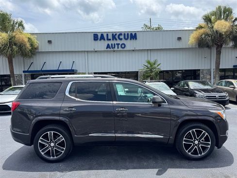 Used 2017 GMC Acadia Denali w/ Technology Package FWD image 1