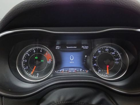 Used 2019 Jeep Cherokee Trailhawk AWD/4WD image 20