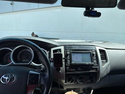 Used 2015 Toyota Tacoma PreRunner w/ TRD Off-Road Package RWD image 6