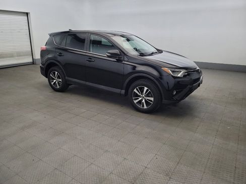 Used 2018 Toyota RAV4 XLE AWD/4WD image 11