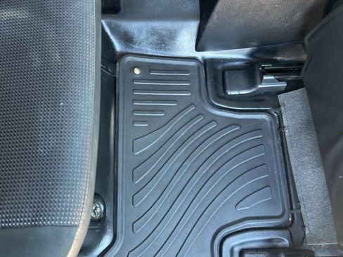 Used 2013 Toyota FJ Cruiser 4WD w/ Convenience Pkg image 19