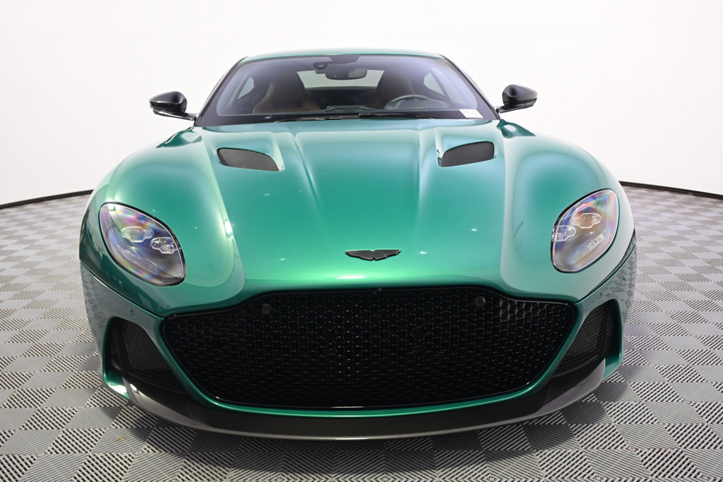 Used 2023 Aston Martin DBS Coupe RWD image 10