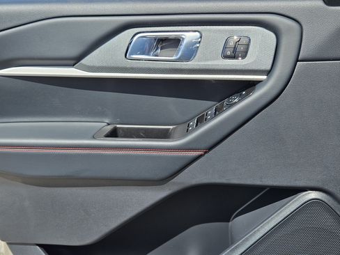 New 2026 Ford Explorer ST-Line w/ ST-Line Street Pack RWD image 22