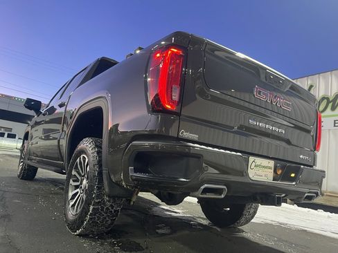 Used 2023 GMC Sierra 1500 AT4 image 11