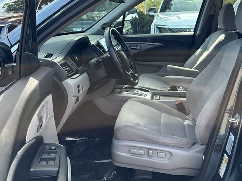 Used 2021 Honda Pilot EX image 8