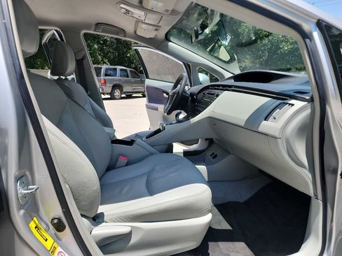 Used 2010 Toyota Prius Three FWD image 28