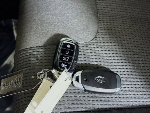 Used 2020 Hyundai Santa Fe SEL w/ Convenience Package image 32