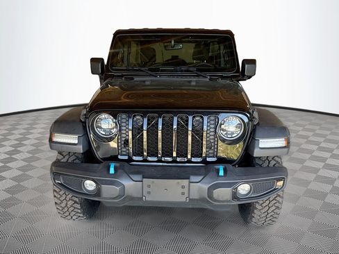 Used 2023 Jeep Wrangler Unlimited w/ Cold Weather Group AWD/4WD image 2