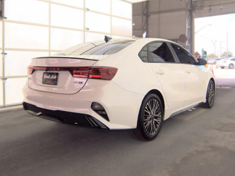 Used 2022 Kia Forte GT-Line w/ GT-Line Technology Package FWD image 4