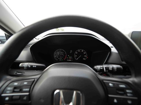 Used 2024 Honda CR-V EX image 15