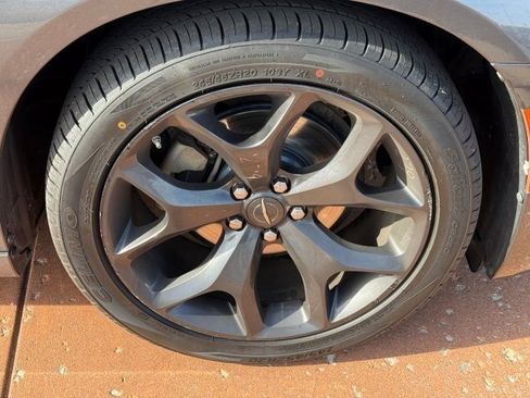 Used 2023 Chrysler 300 S image 7