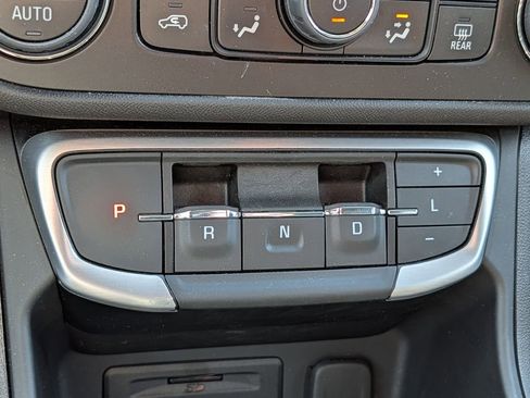 Used 2024 GMC Terrain SLT w/ Infotainment Package II AWD/4WD image 45