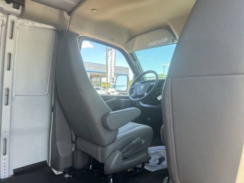 New 2026 Chevrolet Express 2500 Extended w/ Driver Convenience Package RWD image 30