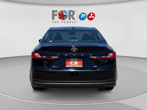 Used 2025 Toyota Camry LE FWD image 4