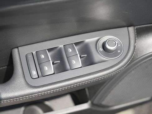 Used 2017 Alfa Romeo Giulia AWD image 20