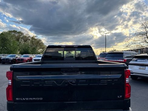 Used 2021 Chevrolet Silverado 1500 LT Trail Boss w/ Convenience Package II AWD/4WD image 6