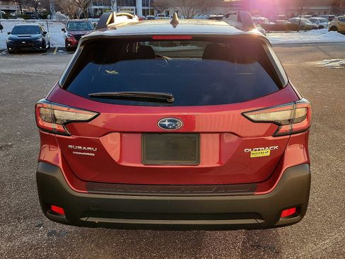 Used 2025 Subaru Outback Premium image 5