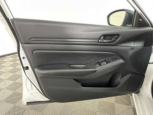 Used 2024 Nissan Altima 2.5 S image 15