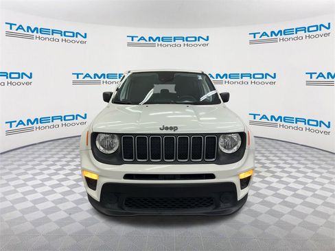 Used 2023 Jeep Renegade Latitude image 8