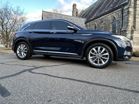 Used 2019 INFINITI QX50 Essential w/ Proactive Package image 16
