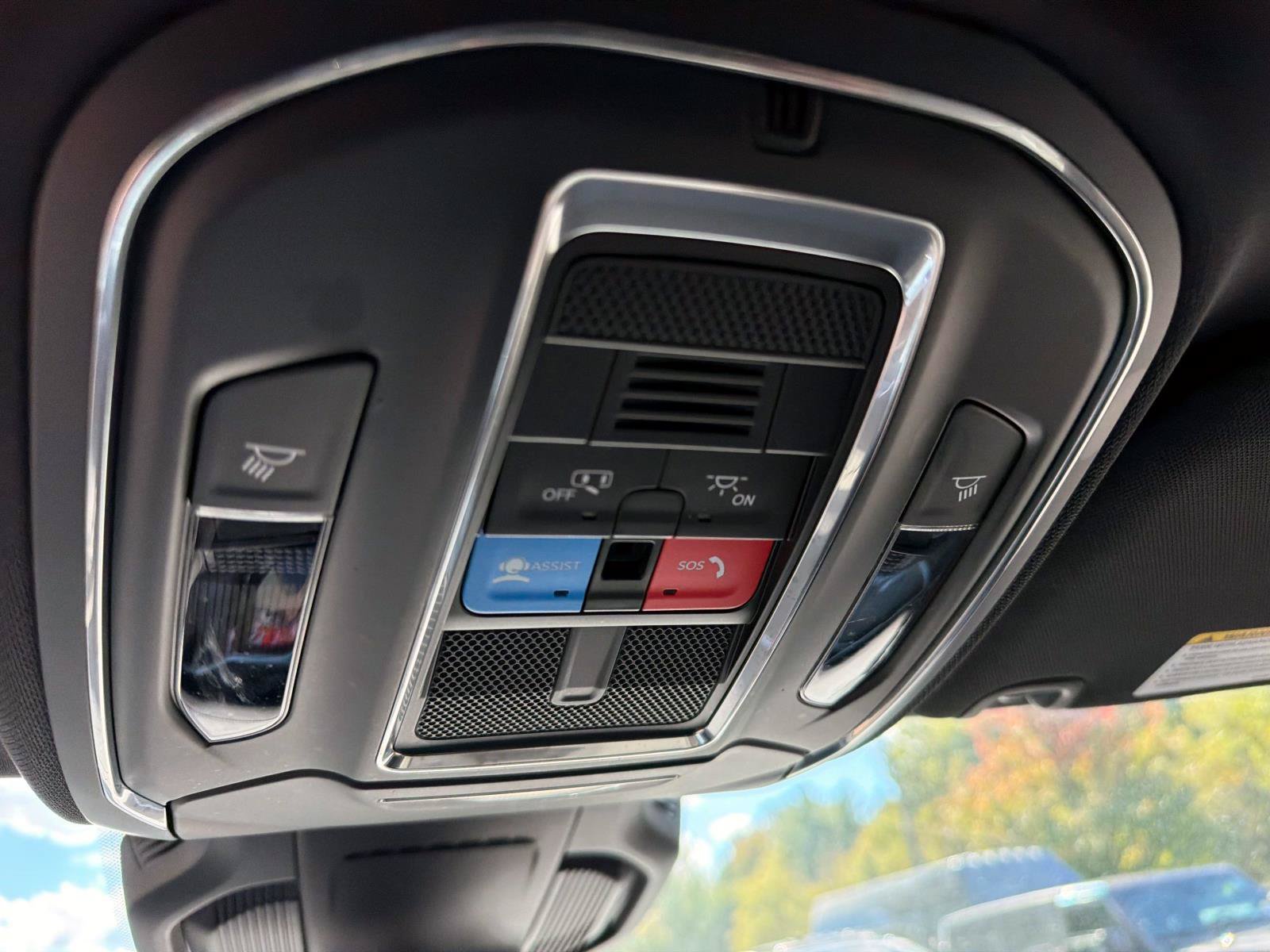 Used 2026 Jeep Cherokee Laredo AWD/4WD image 19