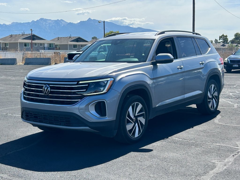 Used 2025 Volkswagen Atlas SE AWD/4WD image 8