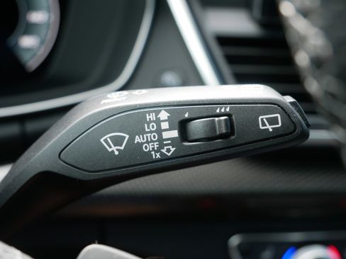 Used 2022 Audi SQ5 Prestige w/ Prestige Package image 26