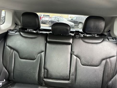 Used 2022 Jeep Compass Limited image 43