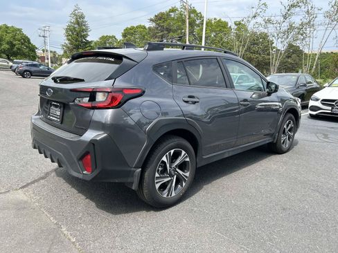 Used 2026 Subaru Crosstrek 2.5i Premium AWD/4WD image 3