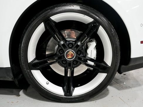Used 2020 Porsche Taycan Turbo image 45