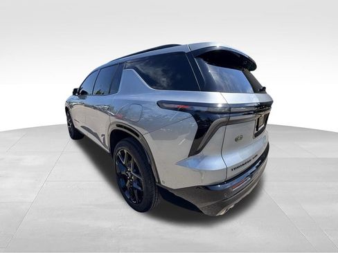Used 2024 Chevrolet Traverse RS w/ LPO, Floor Liner Package AWD/4WD image 11