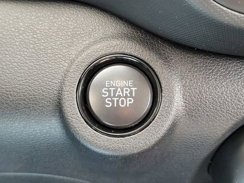 Certified 2025 Hyundai Venue SEL image 23